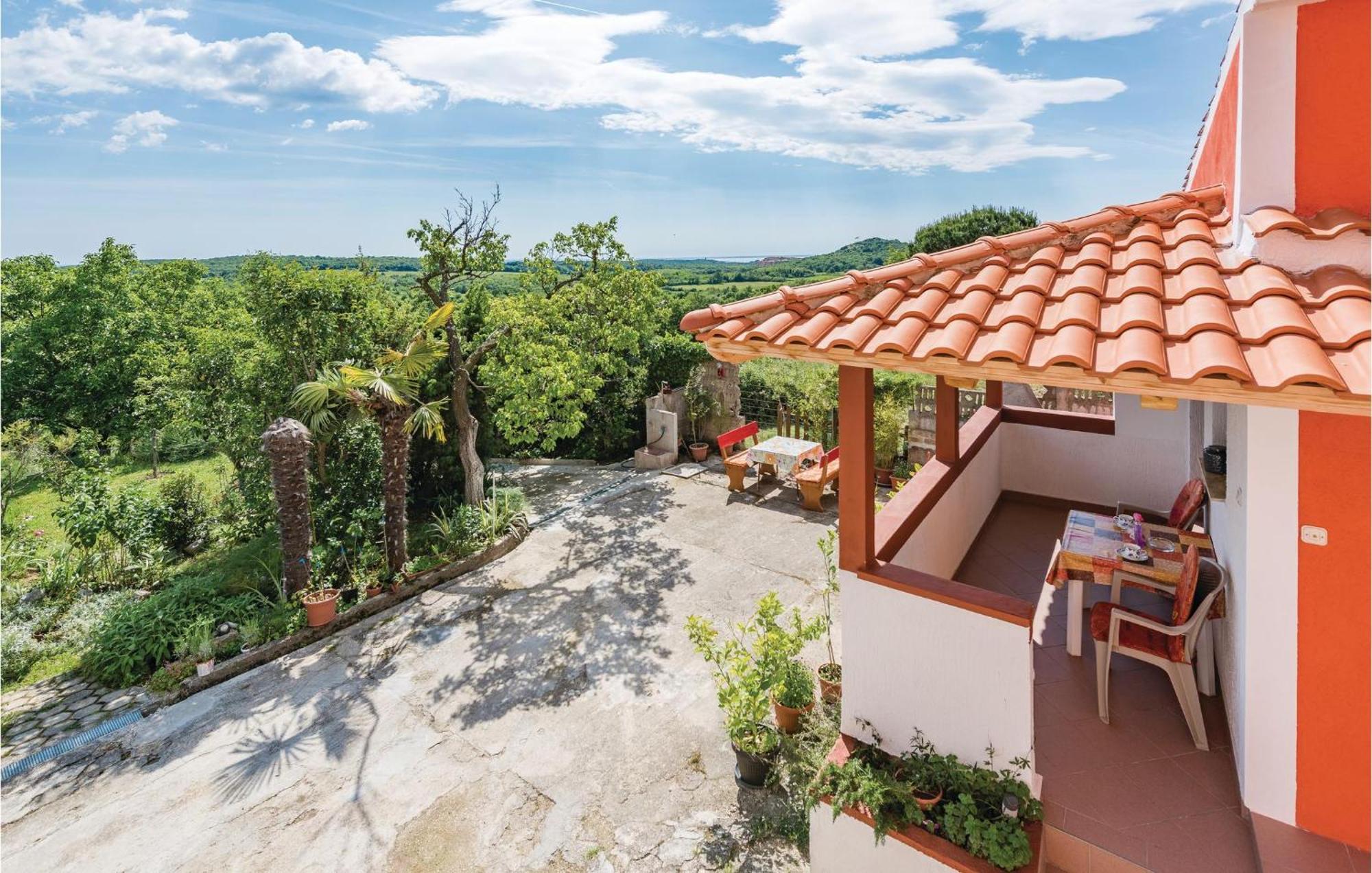 Awesome Home In Porec With House Sea View Ngoại thất bức ảnh