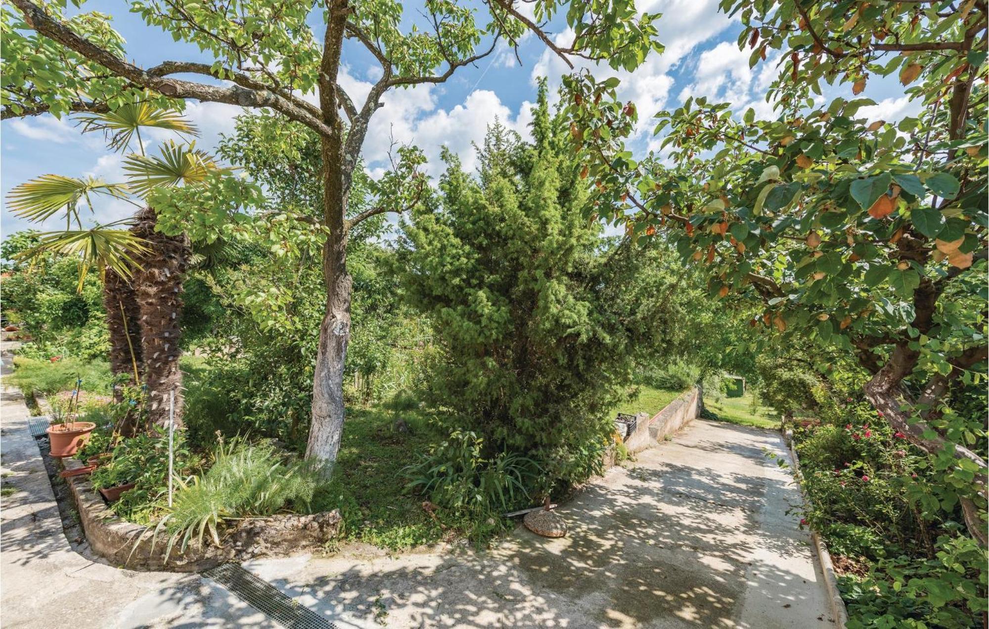 Awesome Home In Porec With House Sea View Ngoại thất bức ảnh