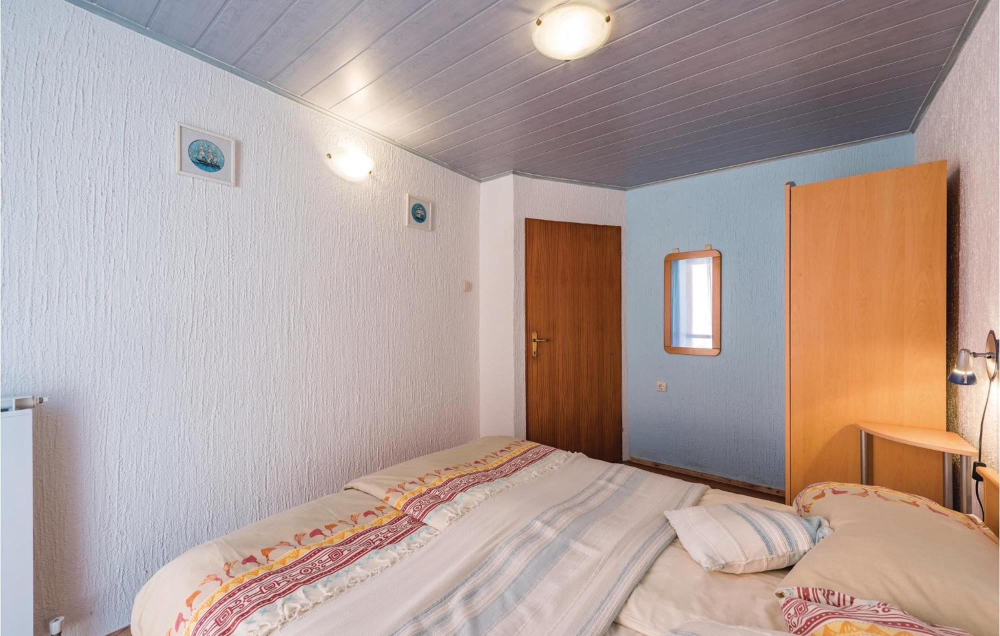Awesome Home In Porec With House Sea View Ngoại thất bức ảnh